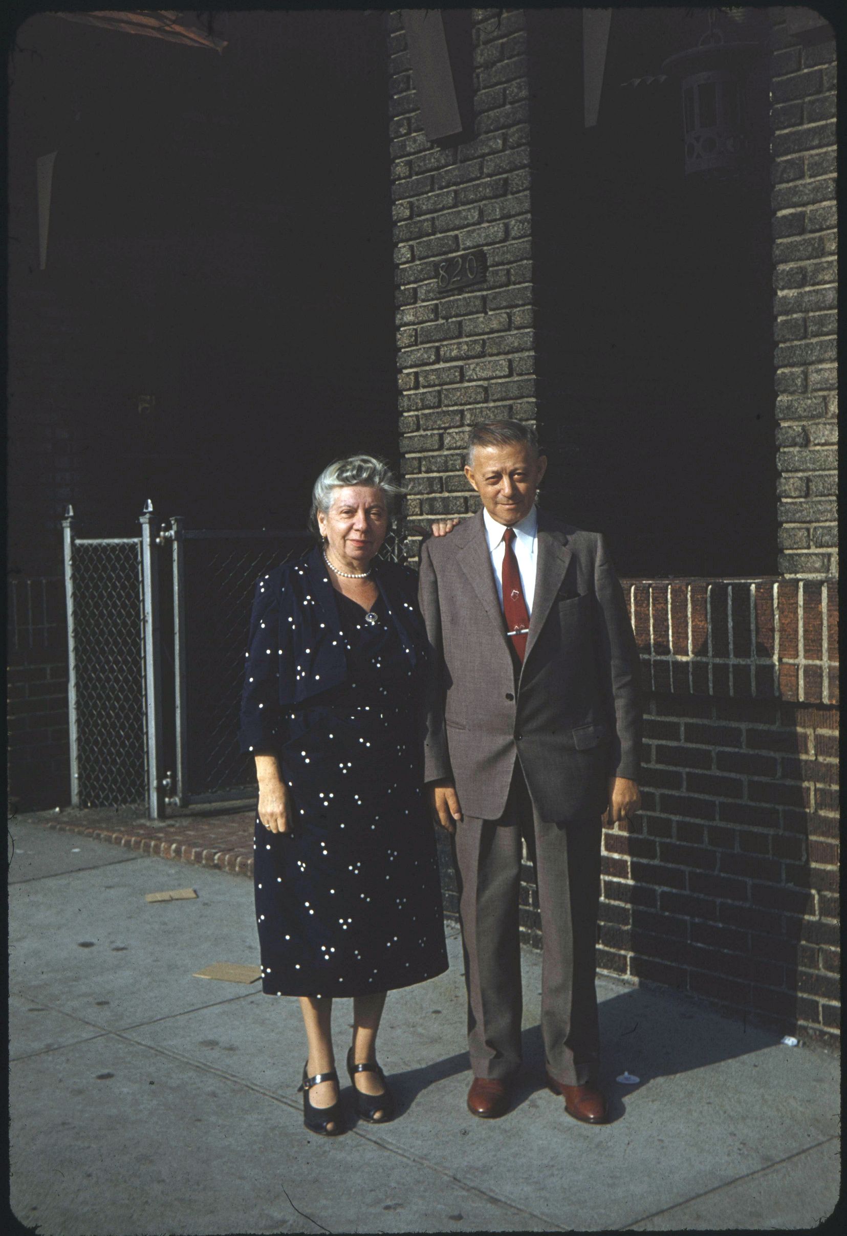 020_Familie_Strauss_frueher_bahnstr.___new_york_1956_Image0008.JPG