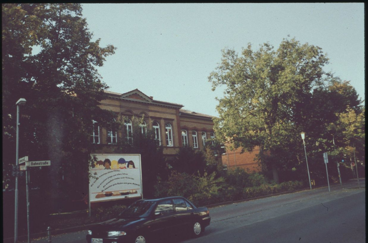 058_bahnstr_40_realsch__erk_schule.JPG